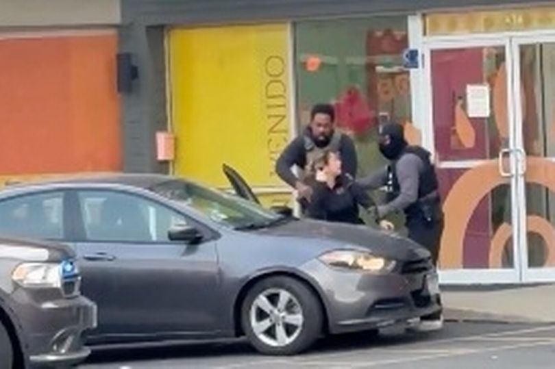 Parents outraged after masked ICE agents drag teacher out of Chicago ...