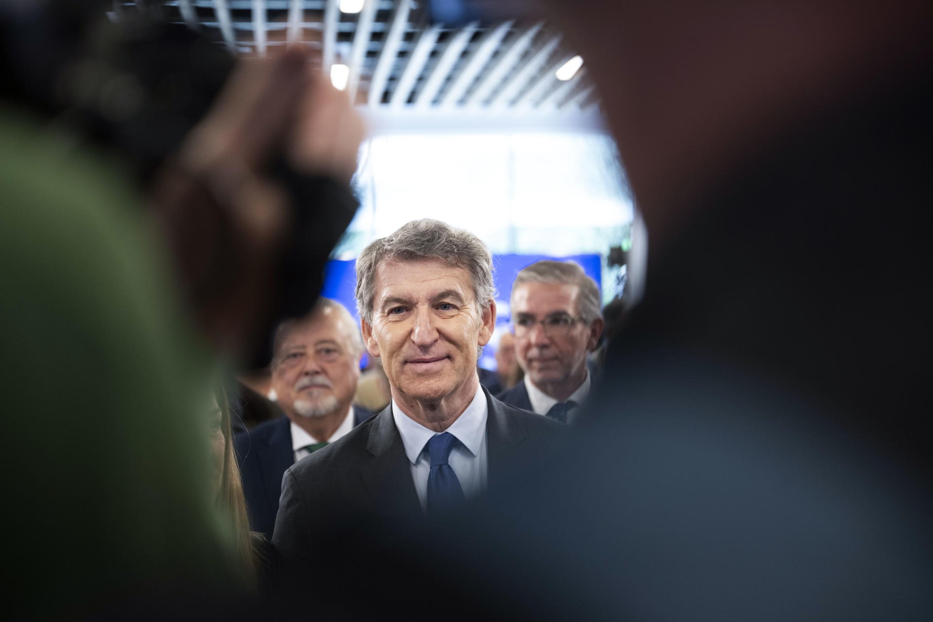 Feijóo presiona a Vox para no ir a elecciones en la Comunidad ...