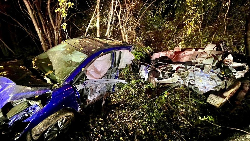 Car split in half after crash on Maryland interstate, driver walks away ...