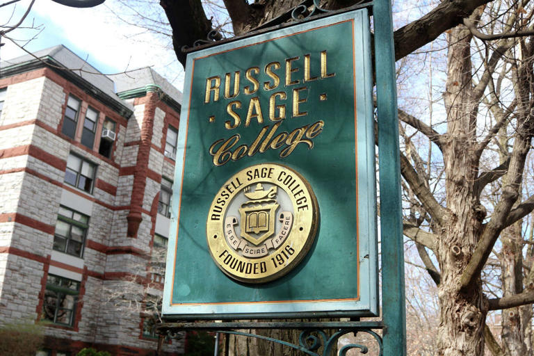 College enrollment: Siena and Union down; Russell Sage at highest in 25 ...