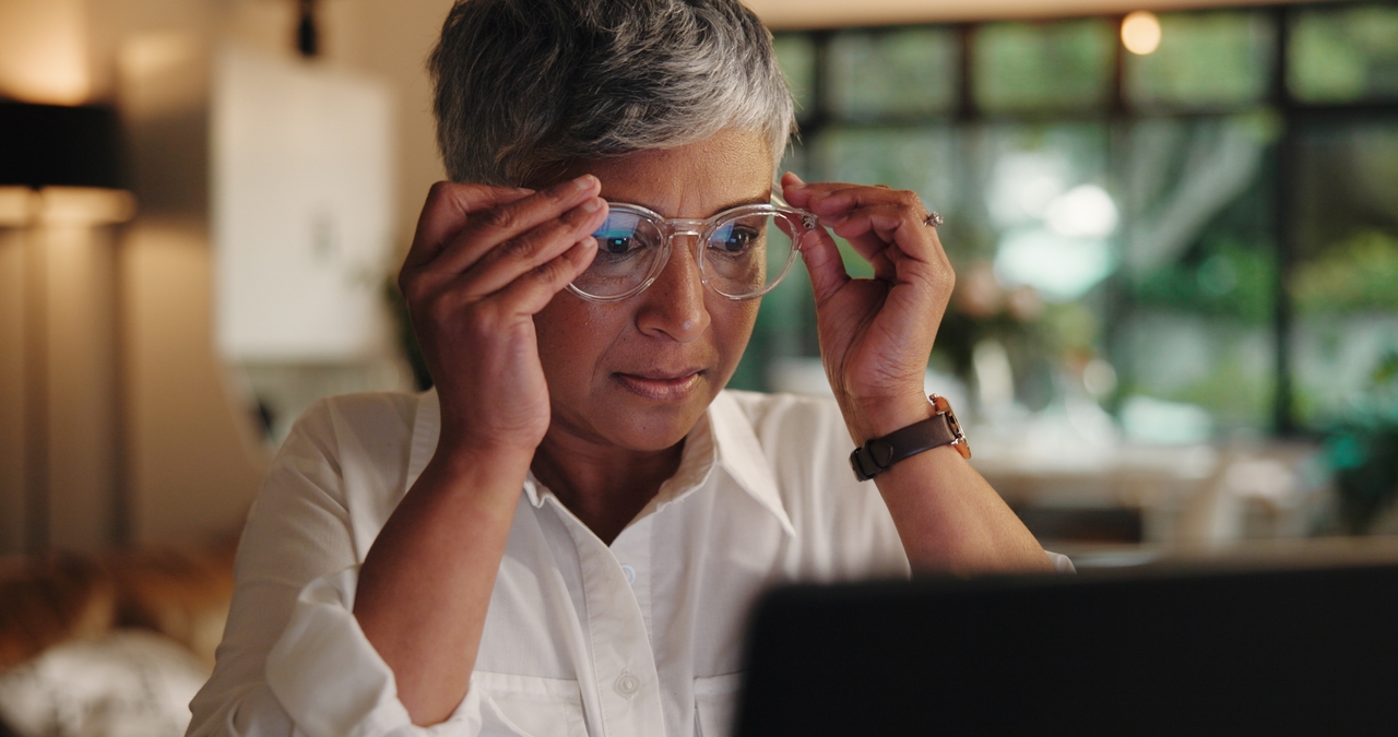 AVC oculaire : les 5 signes discrets qui doivent vous alerter, même en ...