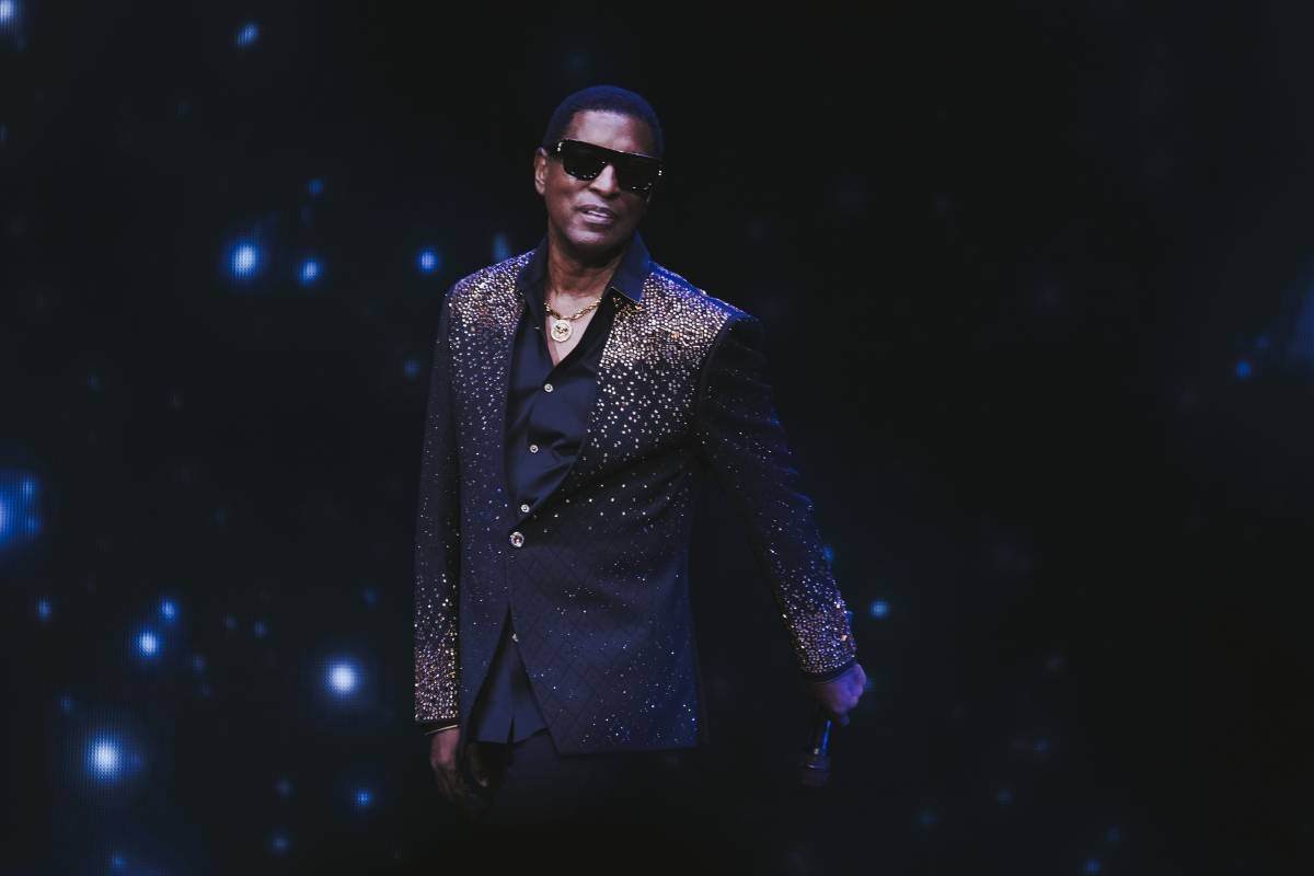 Babyface serenades Filipino fans with classic R&B hits