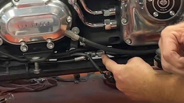 What Does The Red Key Light Mean On A Harley-Davidson?