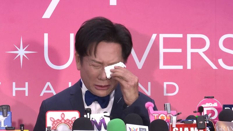 Tras el percance en la imposición de bandas, Nawat no contuvo las lágrimas frente a los medios para disculparse con todos