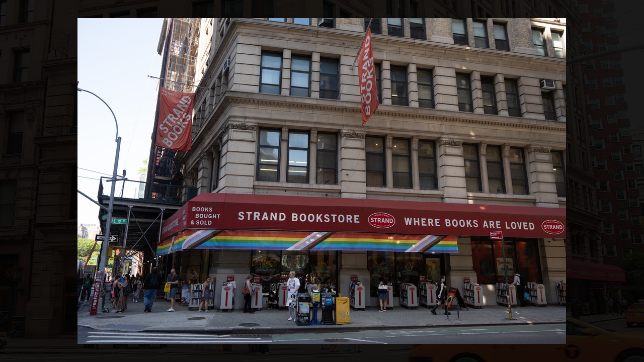 This 98-year-old bookstore is the only survivor of NYC’s legendary ...