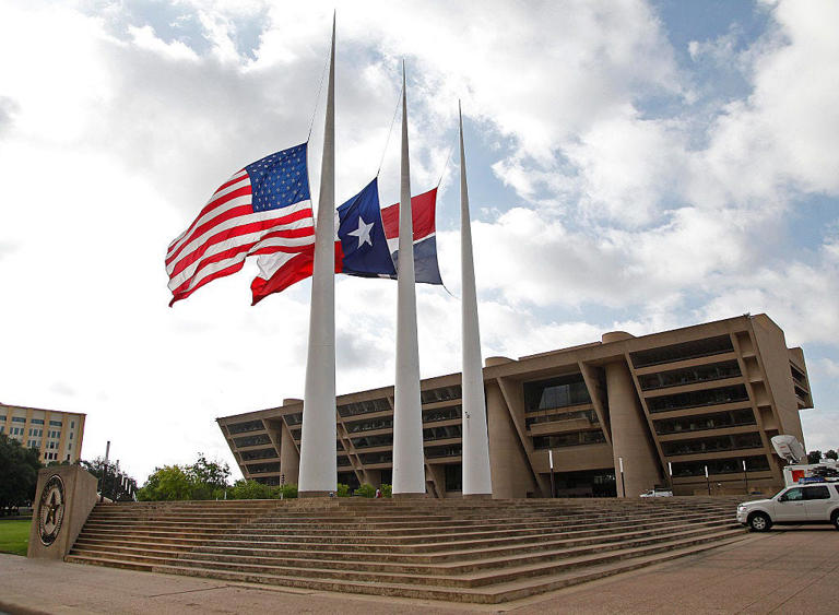 Dallas may explore alternatives to costly City Hall repairs
