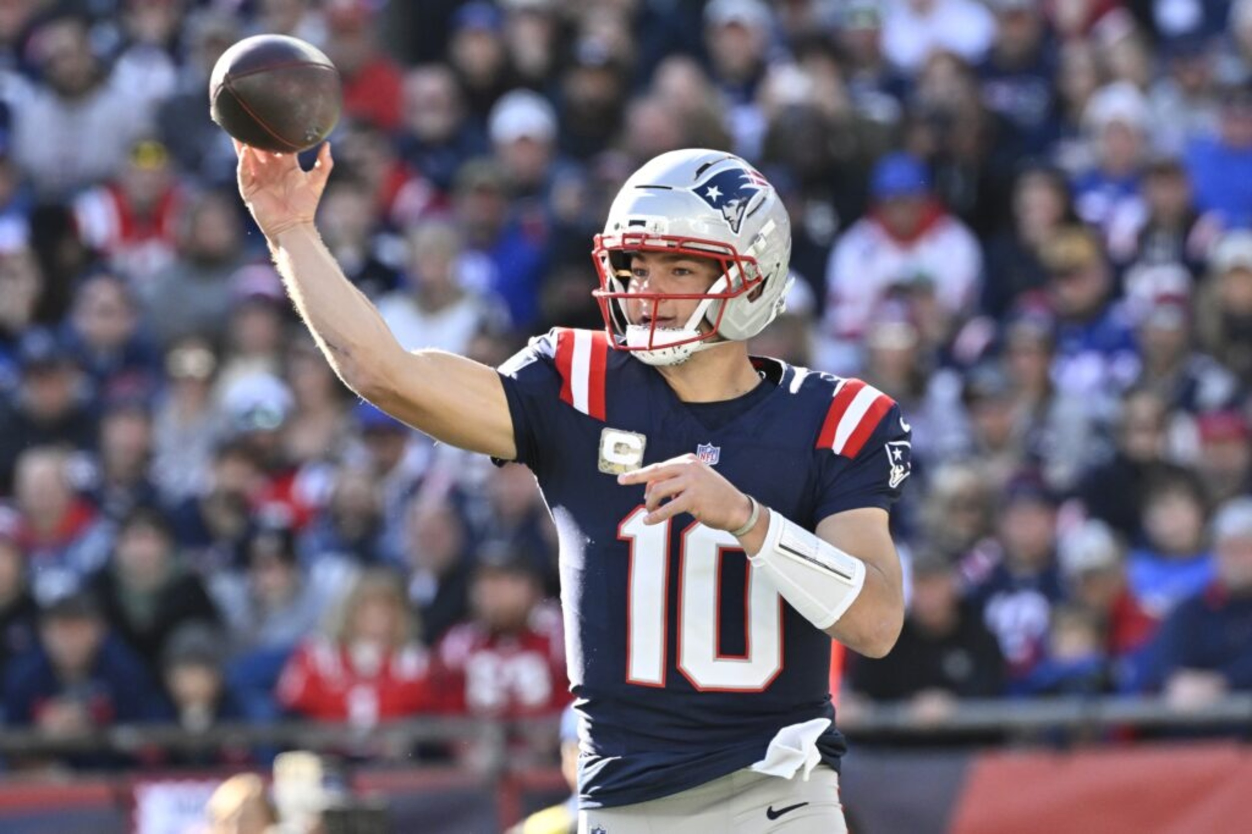 Patriots predicted to draft first round wide receiver
