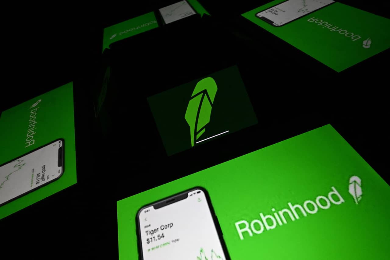 Robinhood Doubles Revenue. The Stock Is Falling.