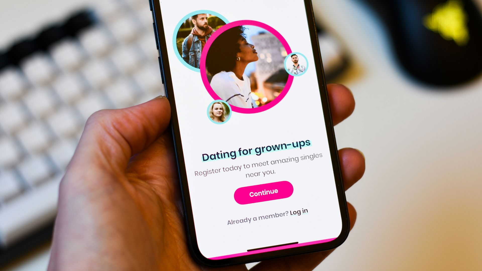 The Number One Reason You're So Burned Out On Dating Apps