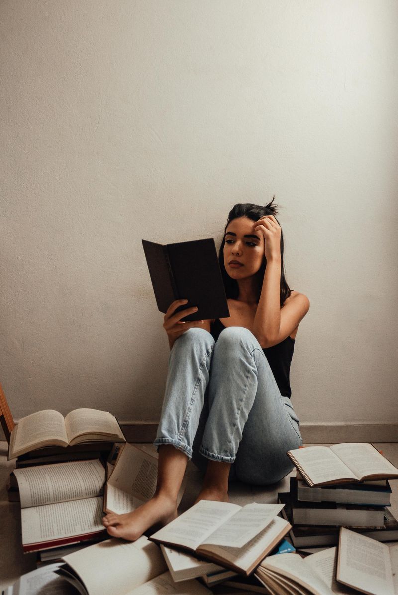 8 Reasons to Make Reading a Daily Habit (Your Phone Can Wait a Bit)