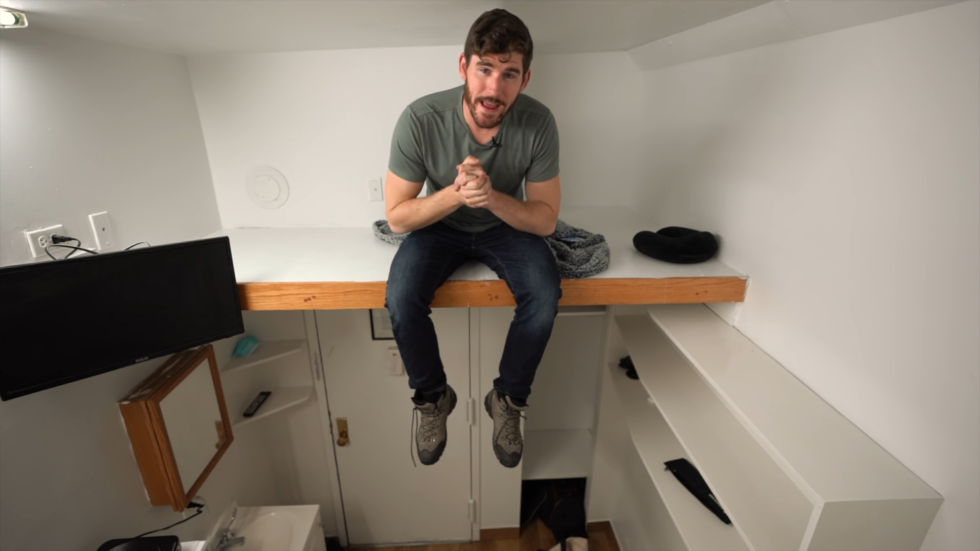 24 hours in a tiny New York City apartment - Studio Apartment Design For City Living