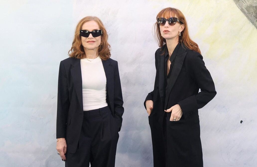 Isabelle Huppert et sa fille Lolita Chammah : elles misent sur le power