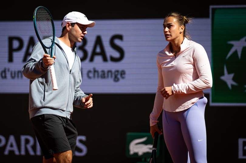 aryna-sabalenka-meltdown-causes-coach-to-walk-out-during-wta-finals-match