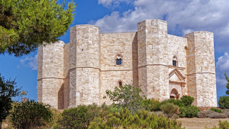 20 Most Historic Castles Standing Today