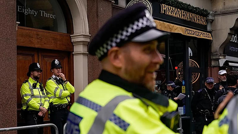 UK police hunt for two more wrongly released prisoners days after new ...