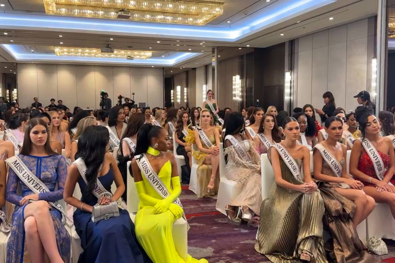 Miss Universe Fátima Bosch and Pageant Executive Nawat Itsaragrisil