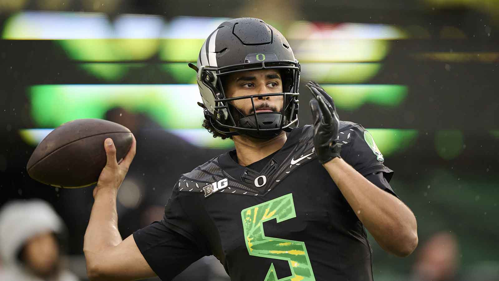Oregon QB Dante Moore’s ‘GOAT’ Marcus Mariota message before Hall of ...