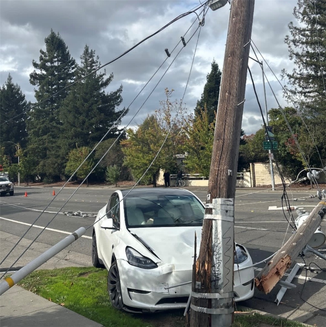 Suspected drunk driver crashes into power pole in Santa Rosa, causing ...