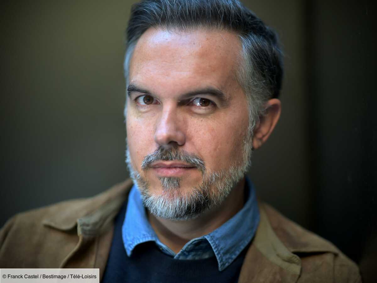 Il est décédé l'année dernière" : Maxime Chattam évoque le deuil qu'il a du  mal