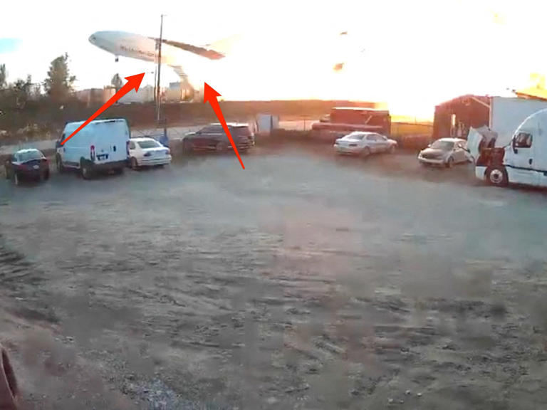 Photo shows UPS cargo plane at moment of fiery crash; left engine ...