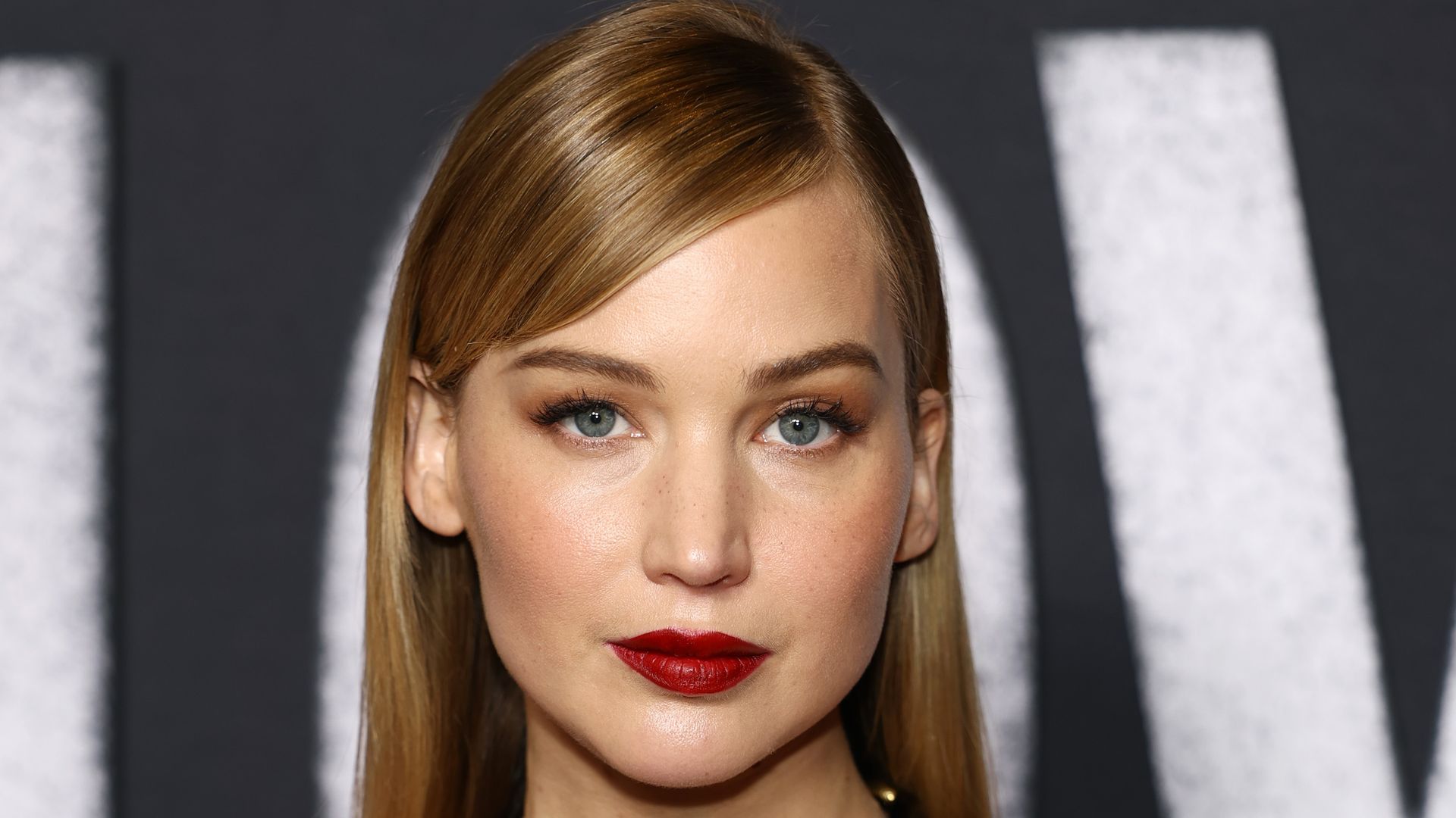 Jennifer Lawrence details shocking moment she thought she was going to die  during plane crash, image size:1920x1080