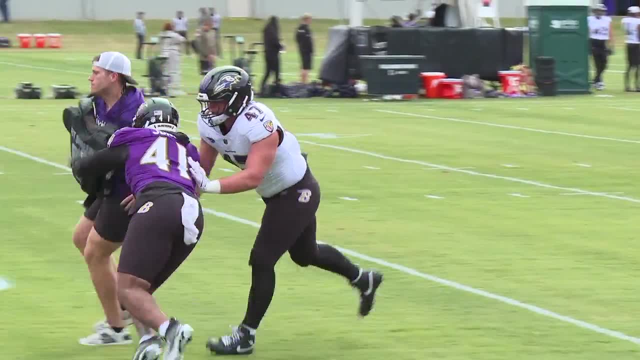 Ravens trade for pass rusher Dre'Mont Jones