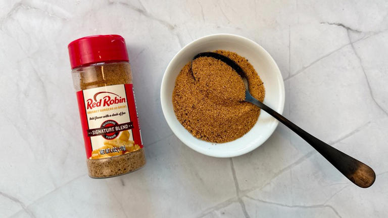 The Best Restaurant-Brand Seasoning To Pick Up On Your Next Grocery Trip