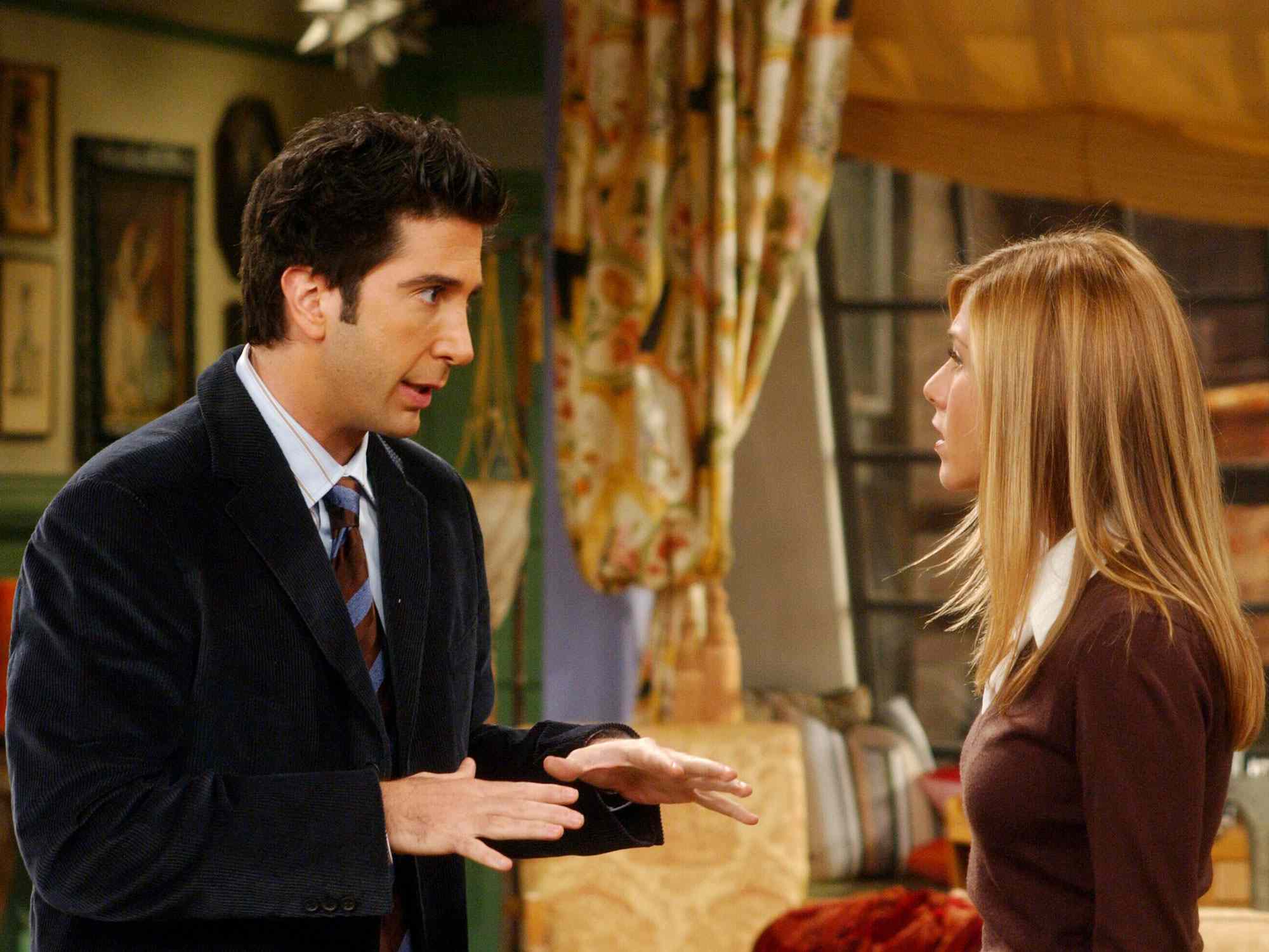 21 On-Screen Couples So Bad, We Wish They Were Never Together