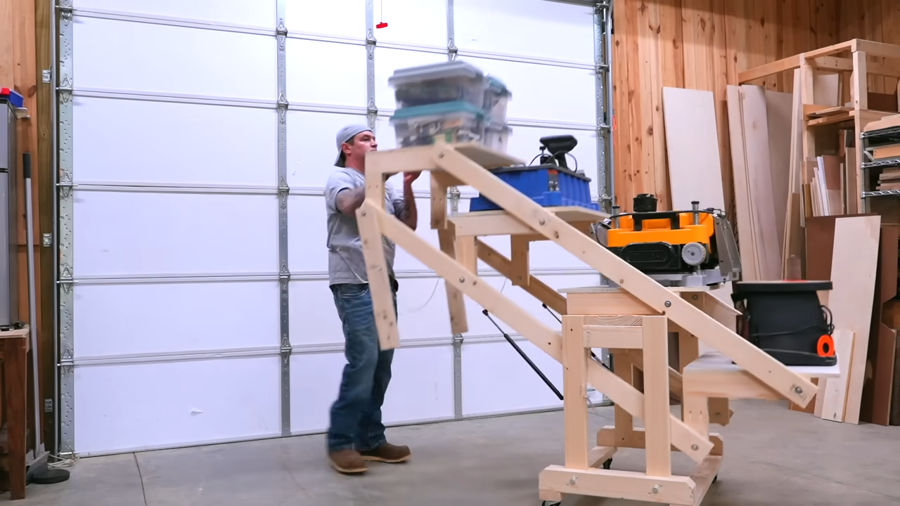 Compact to Functional – The Transforming Table 2.0