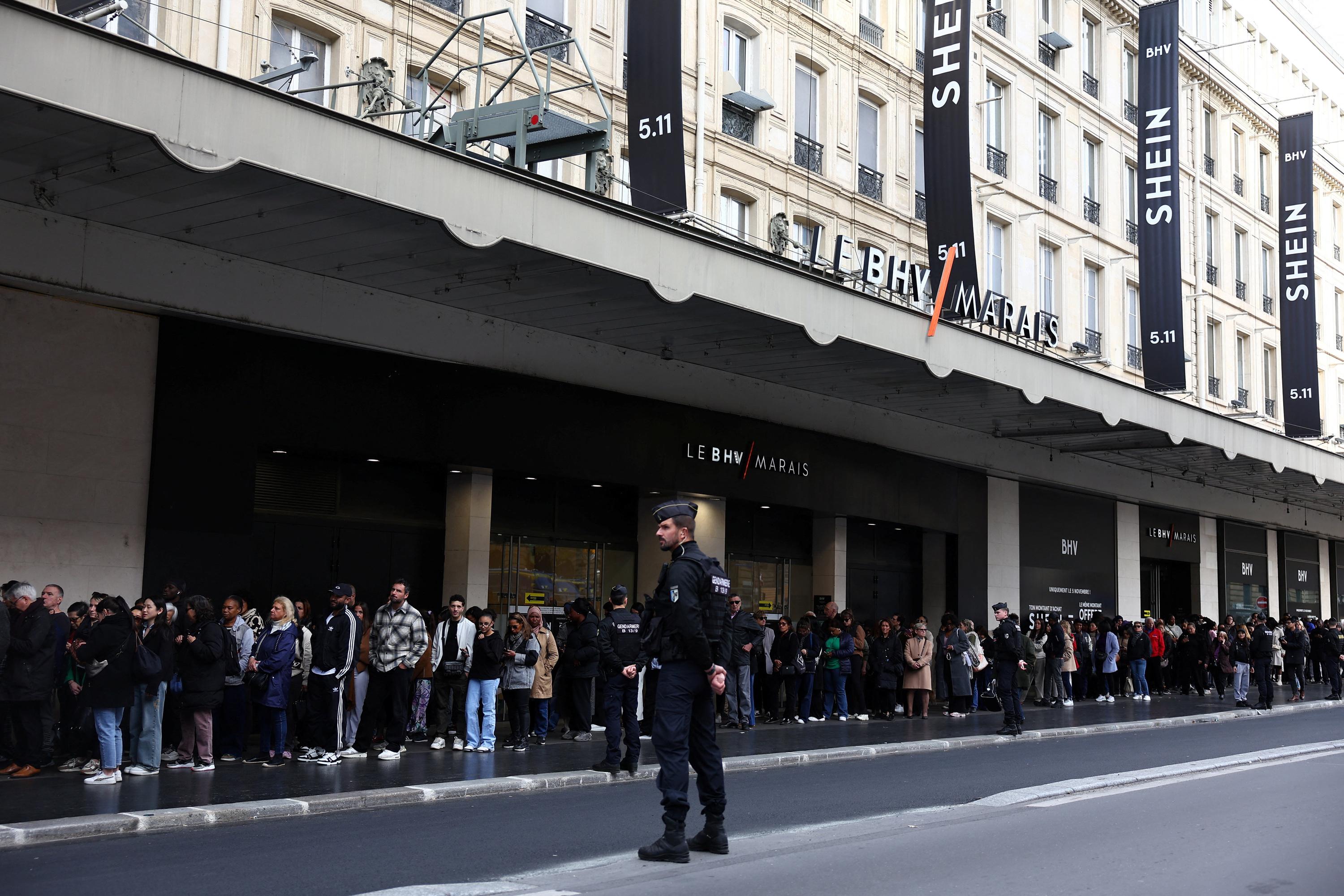 Pourquoi mon ado veut sauver la planète mais s’habille en Shein?