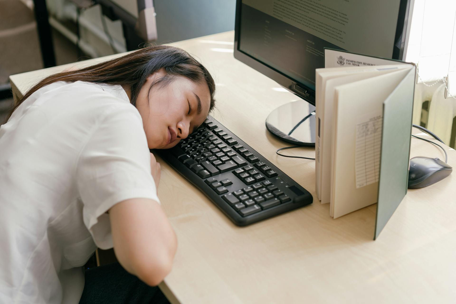 Too many naps? A neuroscience expert explains the risks