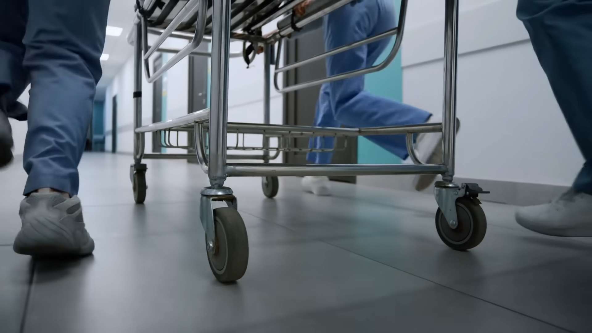 She Entered the ER, Doctors Rushed to Save Her, but Within Minutes They ...