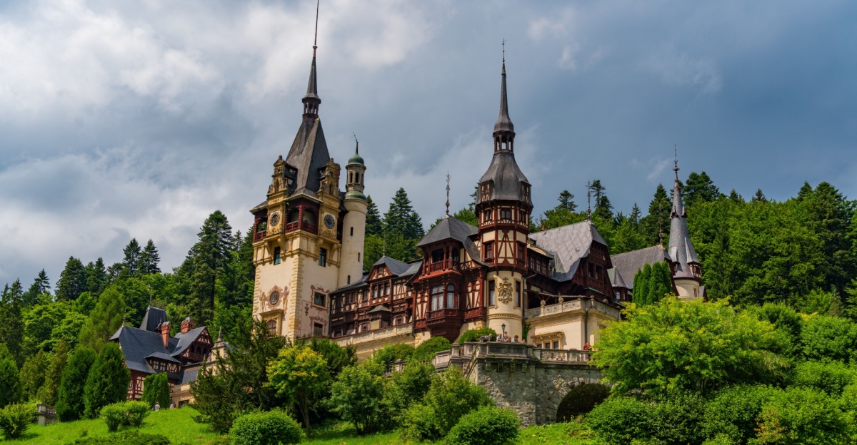 15 European Castles to Visit in Fall When the Crowds Thin Out