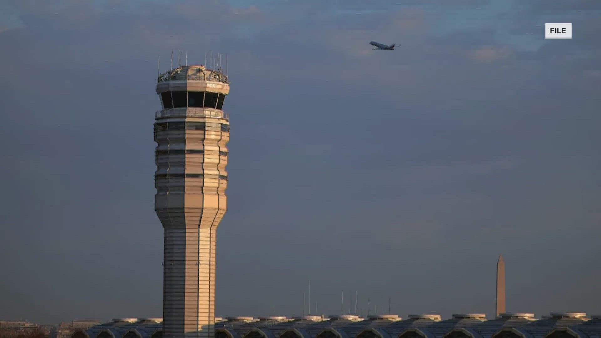 Government Shutdown Latest: Thousands of flights canceled daily as FAA ...