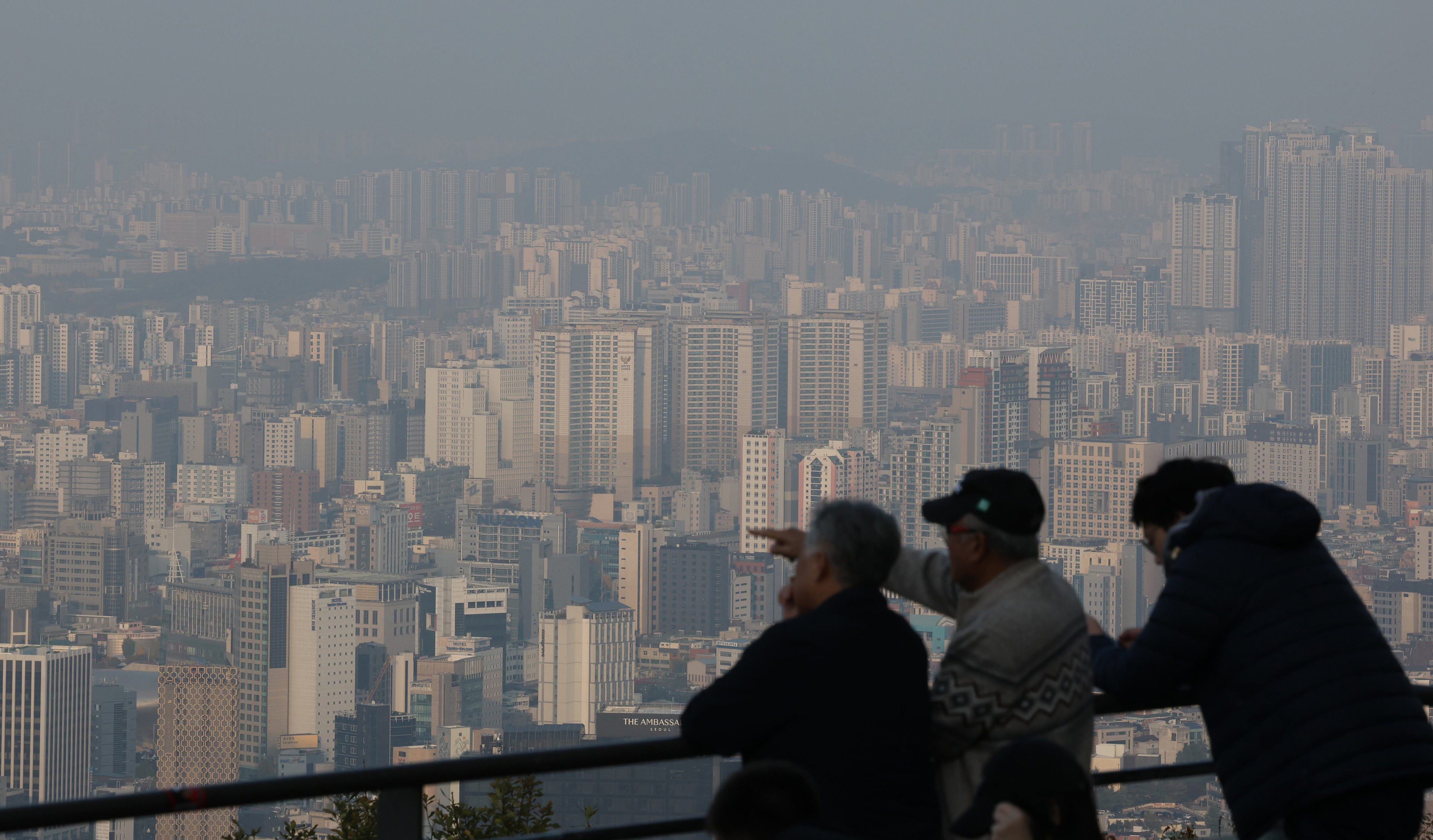 Seoul Compulsory Auctions Drop to Year's Low