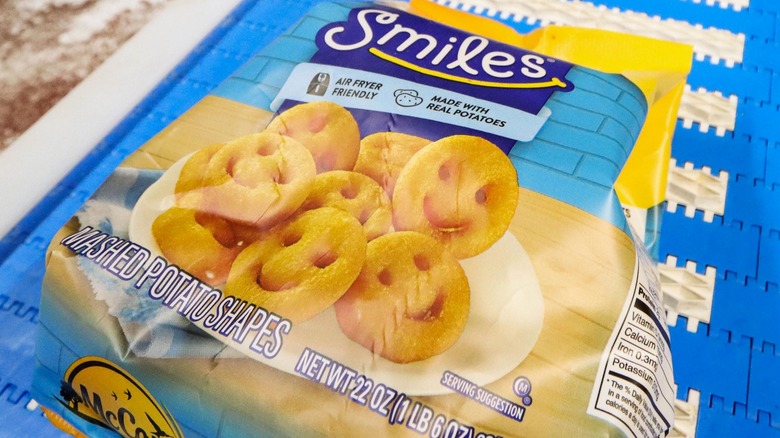 How Do Smiley Fries Get Their Iconic Grin? We Found Out Exactly How ...