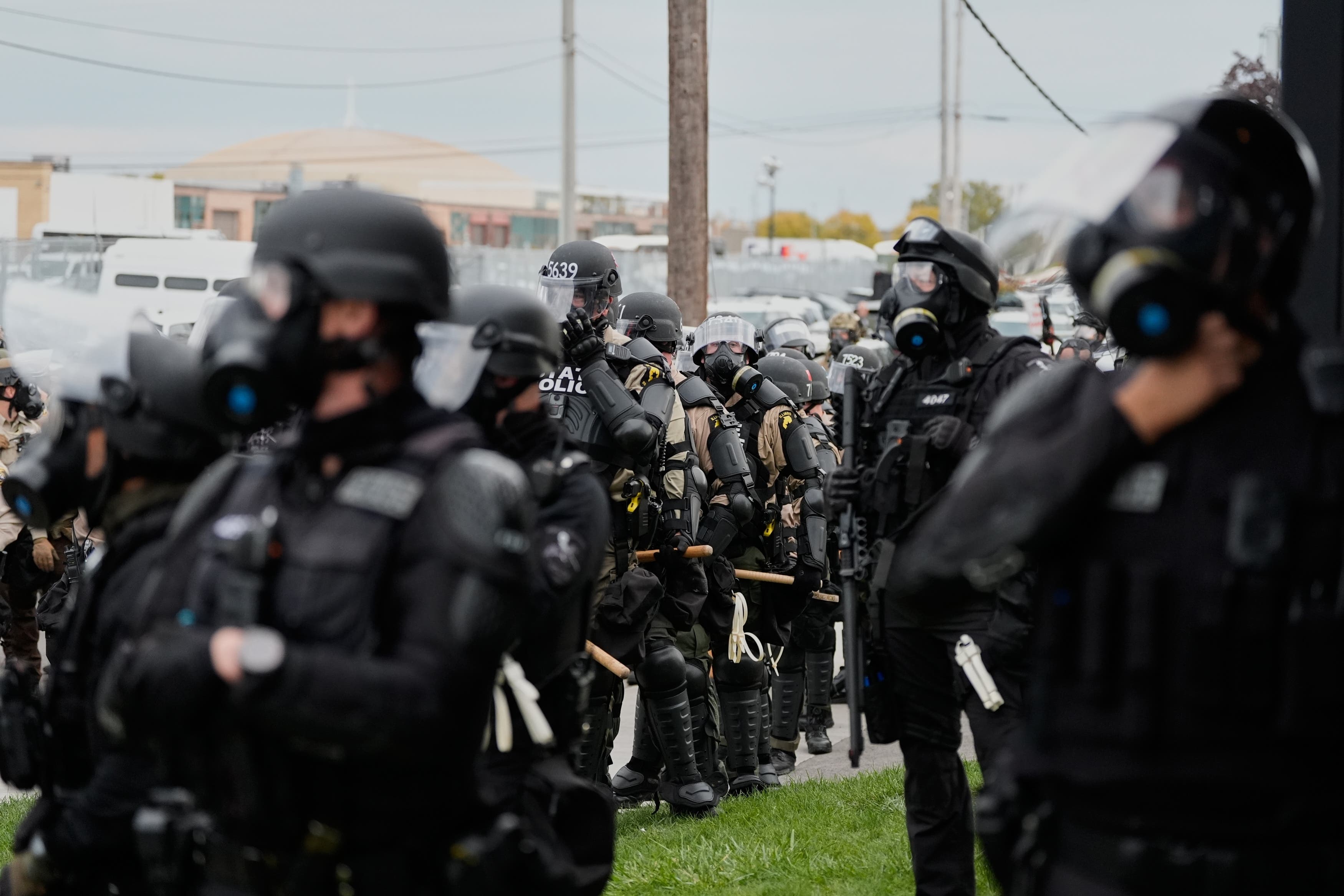 Judge rules ICE must limit retaliation against protesters in Chicago