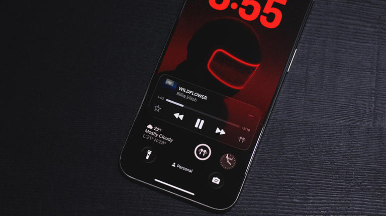 iOS 26's First Big Update Brings Liquid Glass Control, But Users Say It ...
