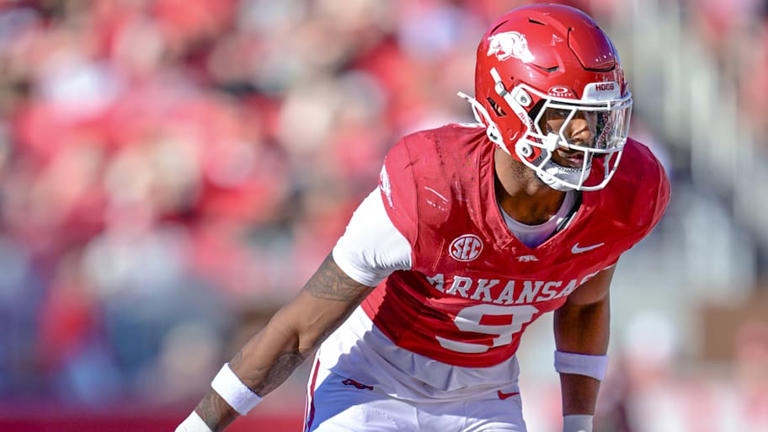 Predicting Razorbacks' defensive depth chart for 2026 season opener