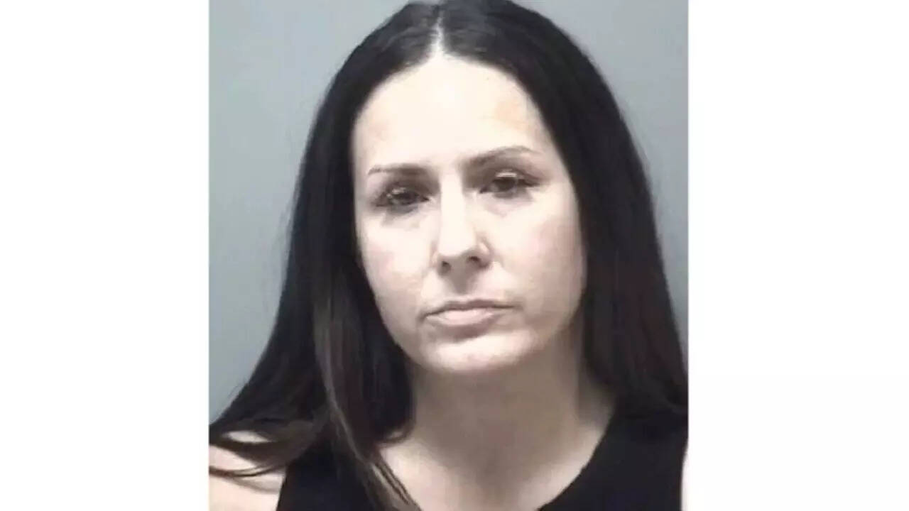 43-year-old Illinois woman charged after allegedly conceiving child ...