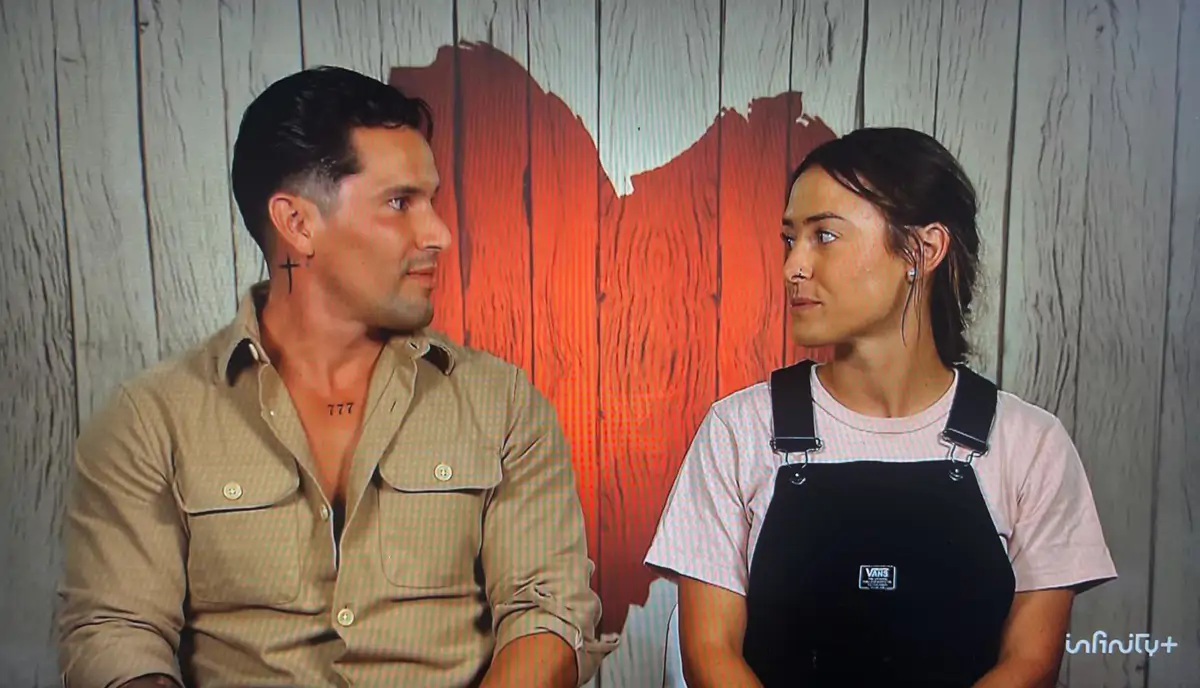 Lidia Santos, camarera de 'First Dates' se encuentra con alguien de su pasado en una cita: "Cuánto tiempo, Bryan"