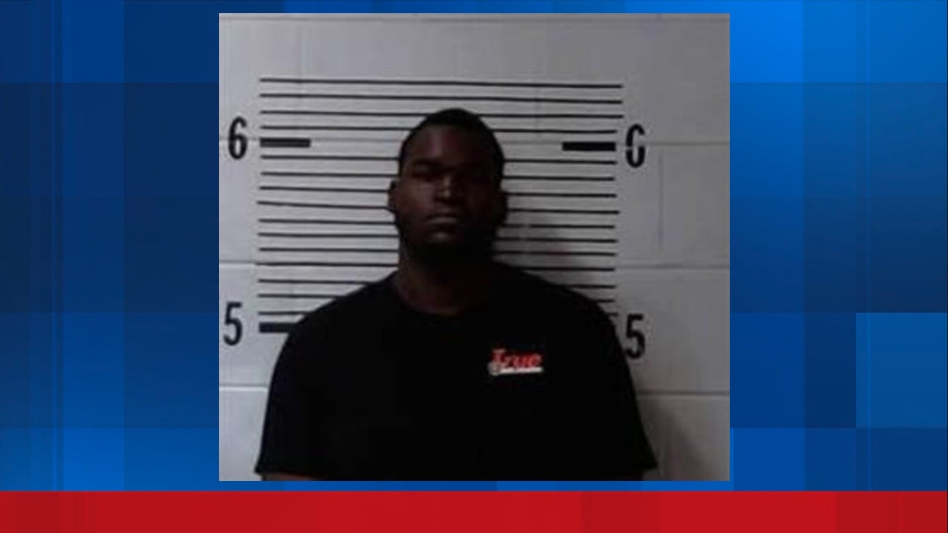 Man arrested on Alabama prison contraband charge