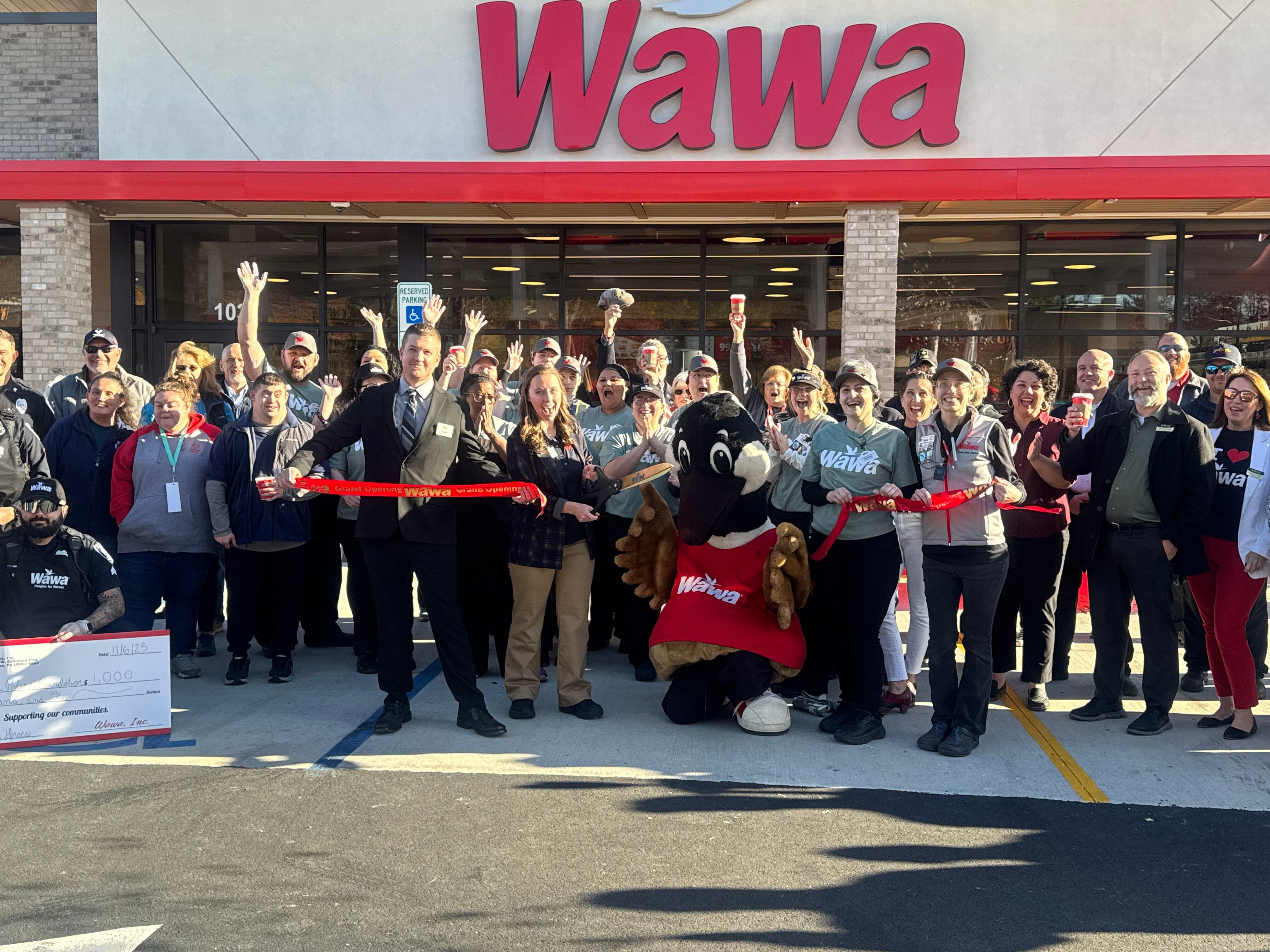 Staunton community celebrates grand opening of city’s first Wawa