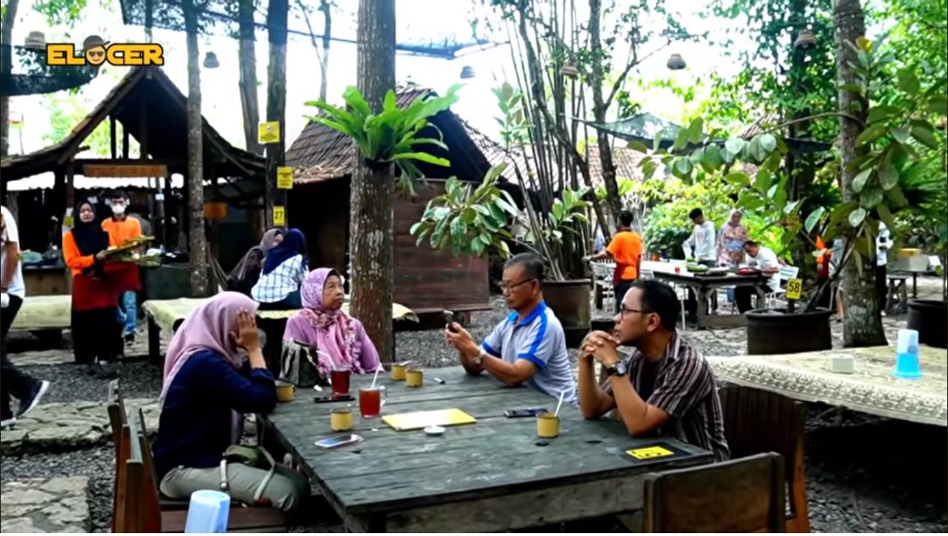 4 Restoran Ayam Ingkung Paling Ngehits di Jogja, Rasa Menggugah Selera!