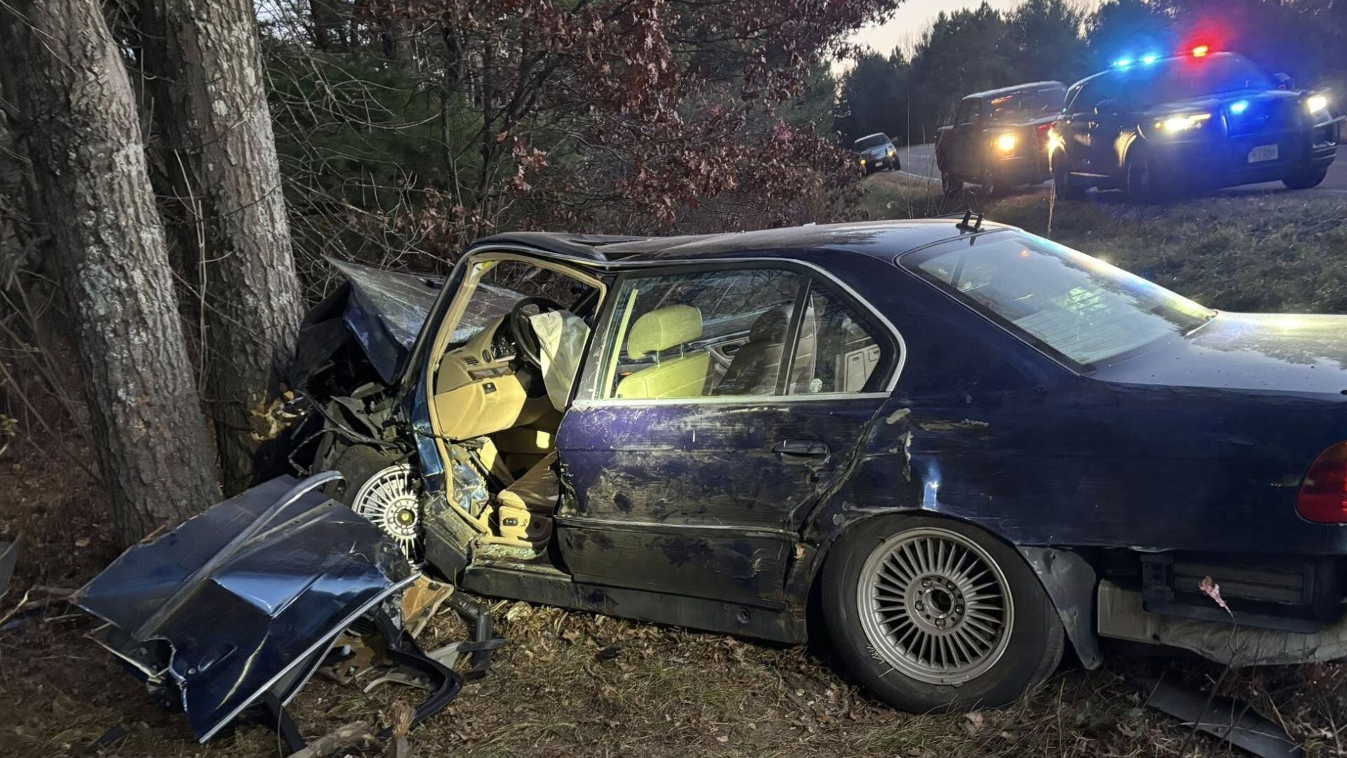 1 person hurt following single-vehicle crash in Eau Claire County