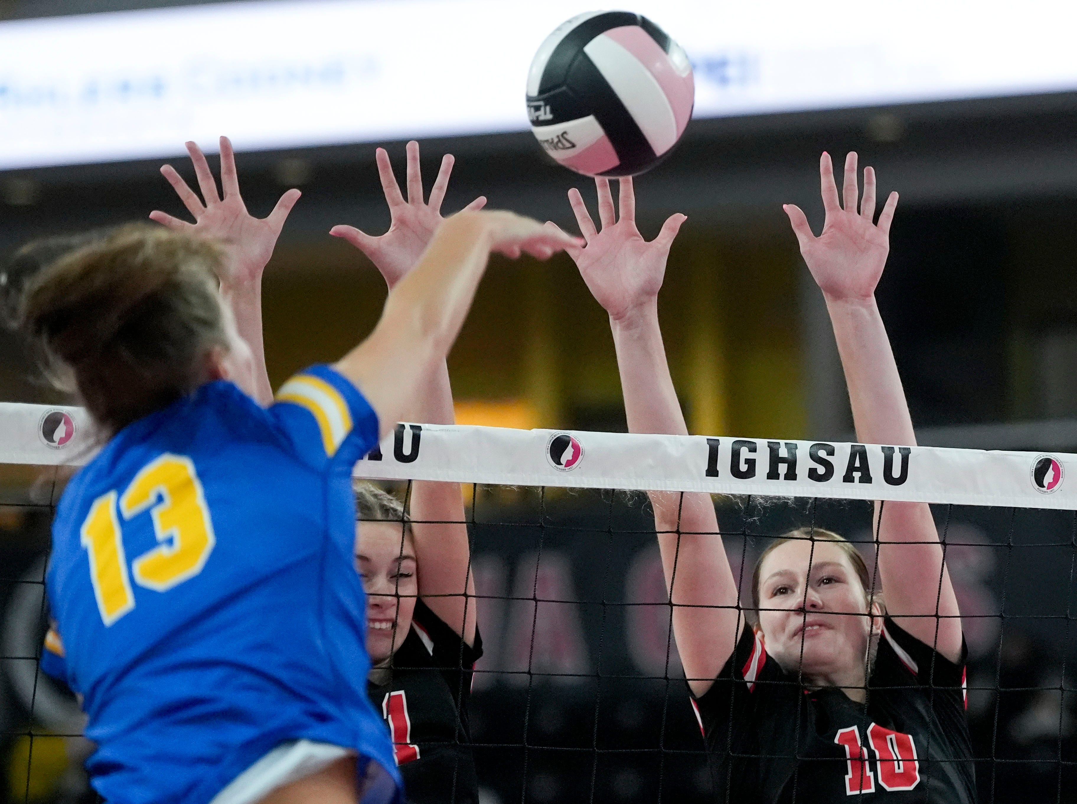 Assumption blanks Humboldt to win 3A Iowa high school volleyball state ...