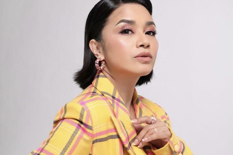 Ruth Sahanaya Luncurkan "Sebaris Lirik Cinta" dalam Nuansa City Pop, Perayaan 40 Tahun Berkarya