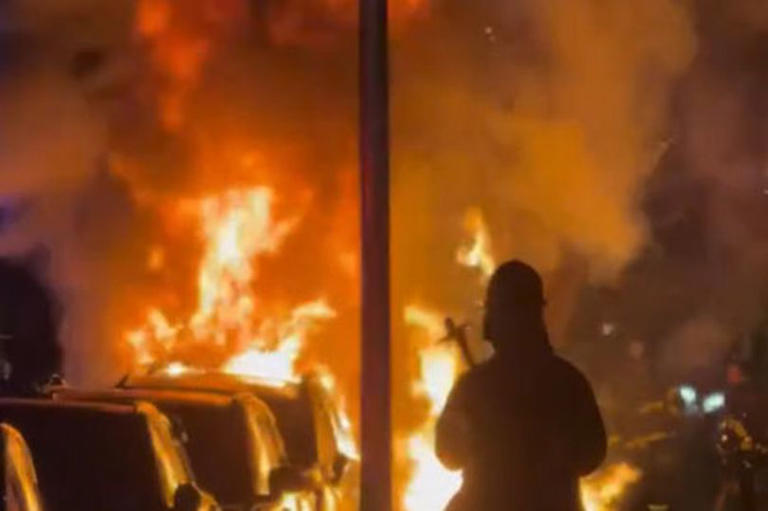 Huge flames engulf vehicles on Manhattan street in shocking video ...