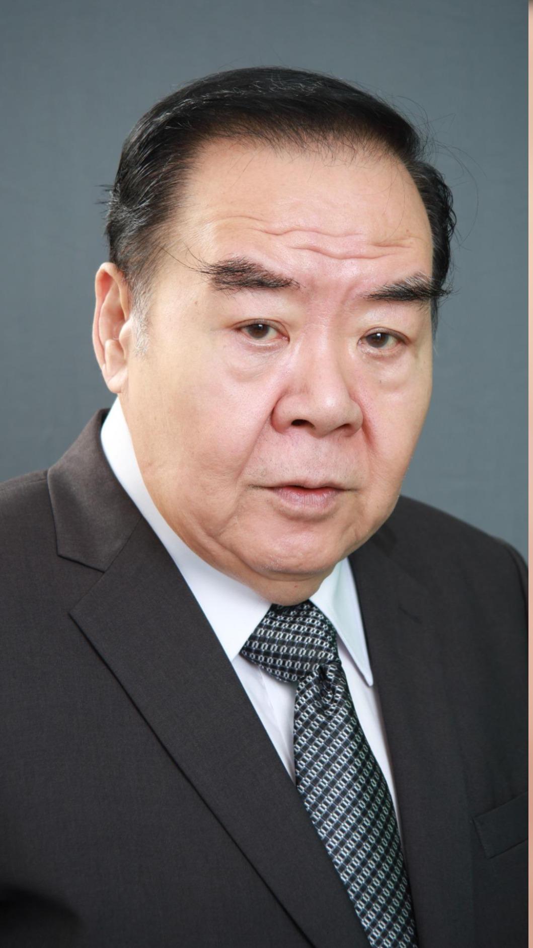 74歲「肥貓」鄭則仕驚傳爆瘦 憔悴鬍鬚花白樣貌曝光「好友透露原因」