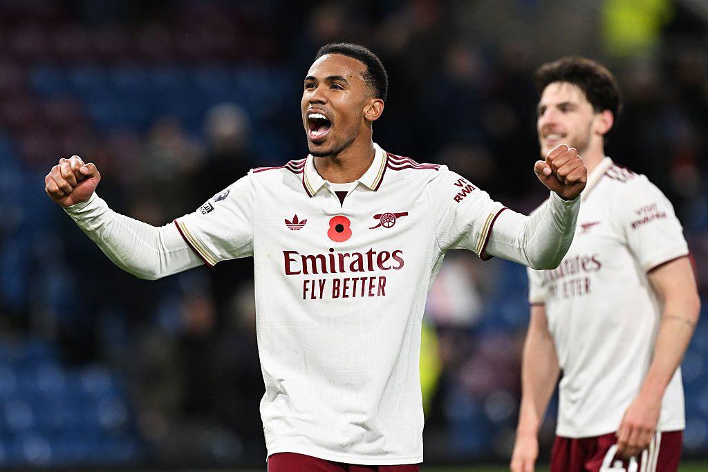 ¿Deberías fichar a tres defensas del Arsenal? El tema de debate en el Fantasy Premier League.